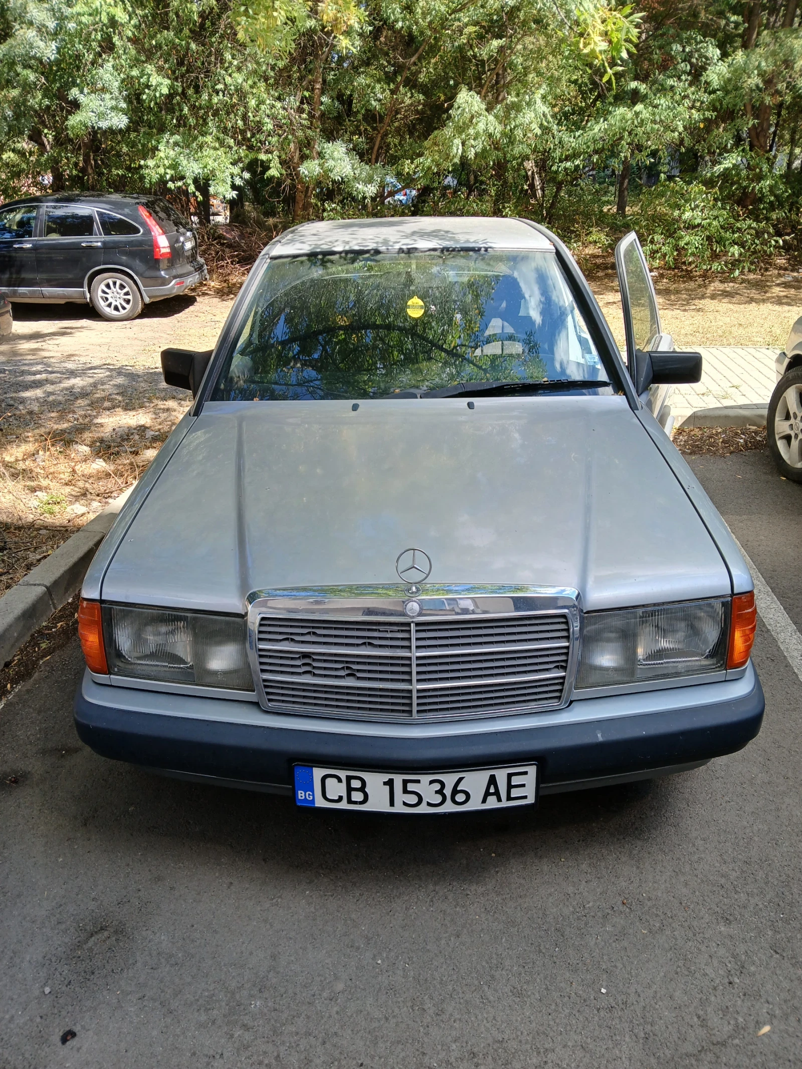Mercedes-Benz 190, снимка 2 - Автомобили и джипове - 56480871