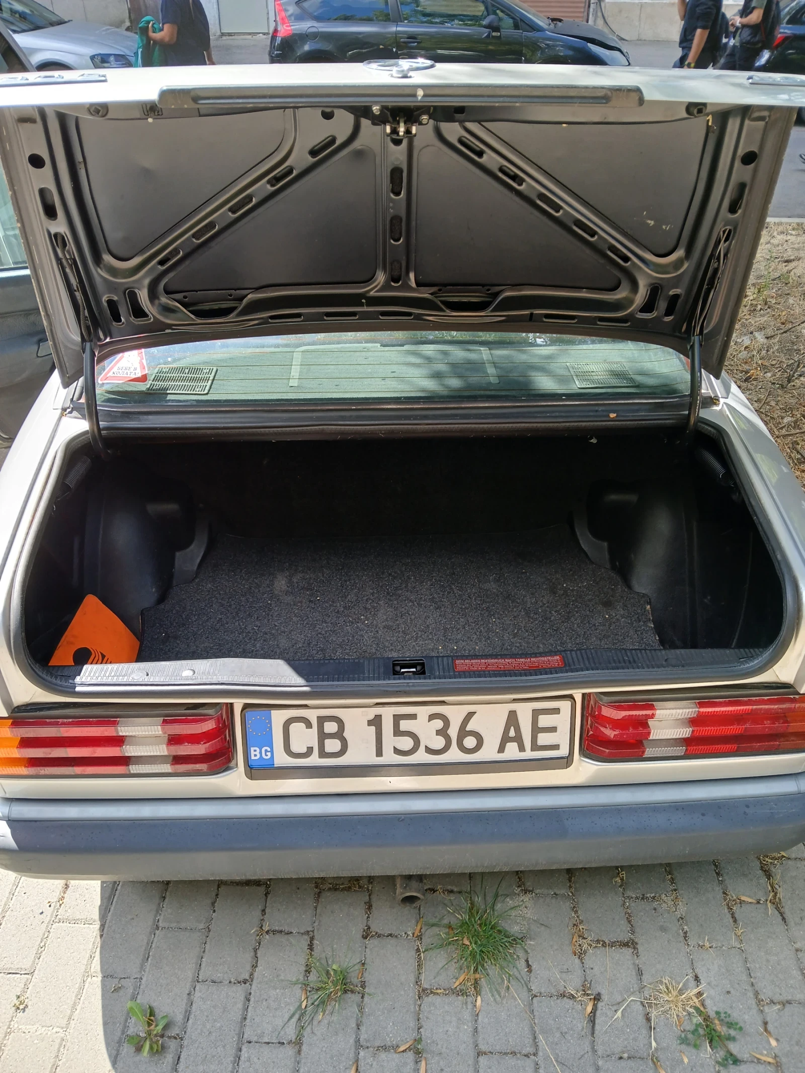 Mercedes-Benz 190, снимка 13 - Автомобили и джипове - 56480871
