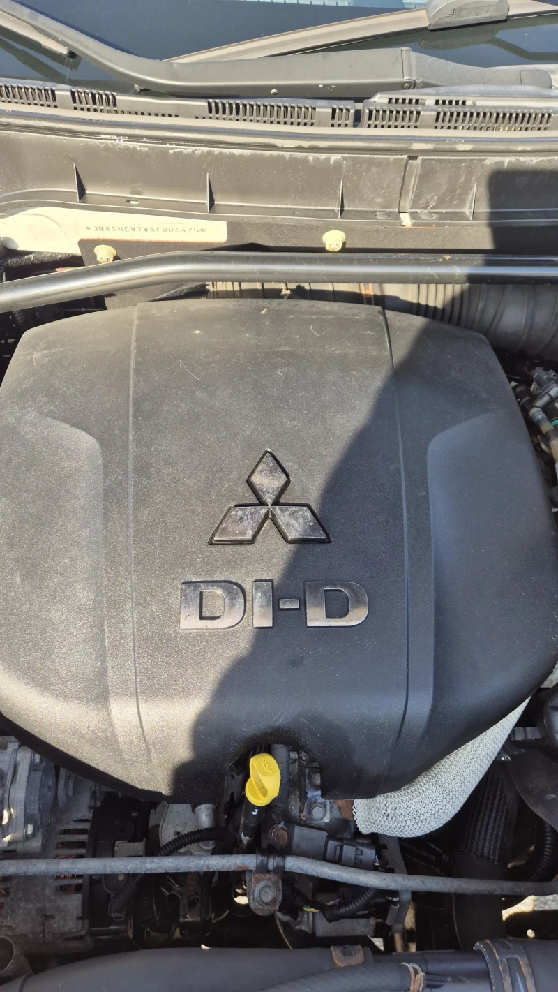 Mitsubishi Outlander 2.2 156kc 1+ 6 местен 4-4 Автоматика , снимка 17 - Автомобили и джипове - 53069685