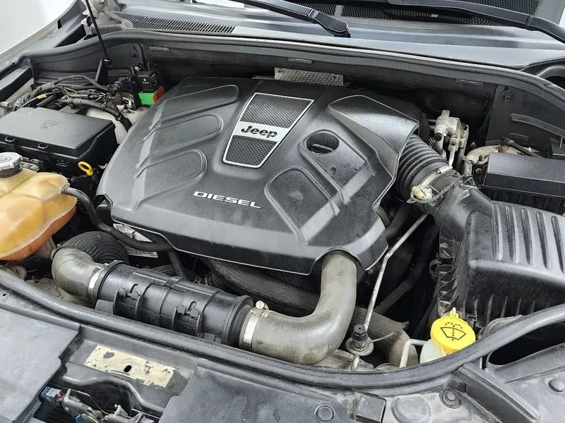 Jeep Grand cherokee 3.0 DIESEL OVERLAND SUMMIT WK2, снимка 12 - Автомобили и джипове - 55113562