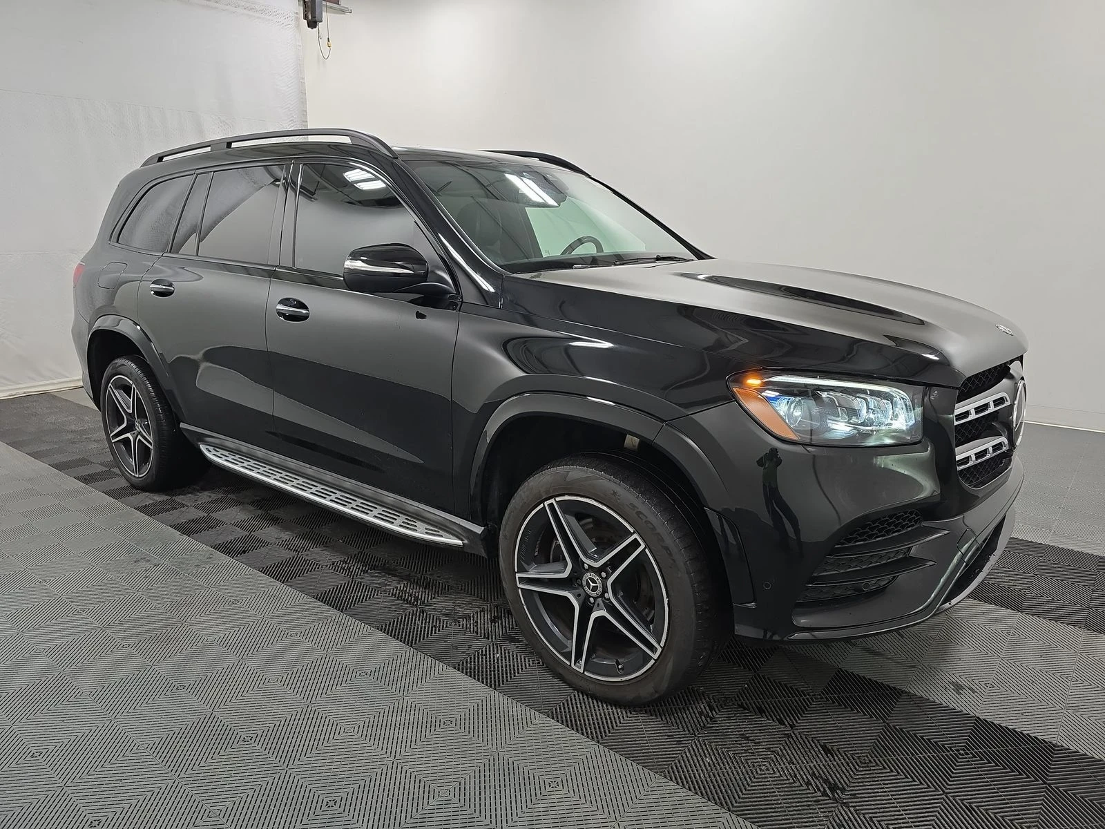 Mercedes-Benz GLS580  - изображение 2