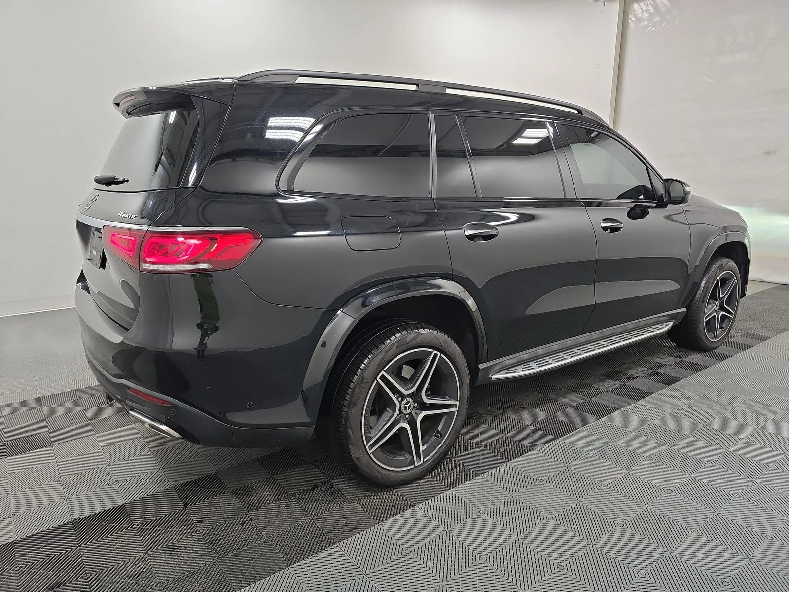 Mercedes-Benz GLS580  - изображение 4
