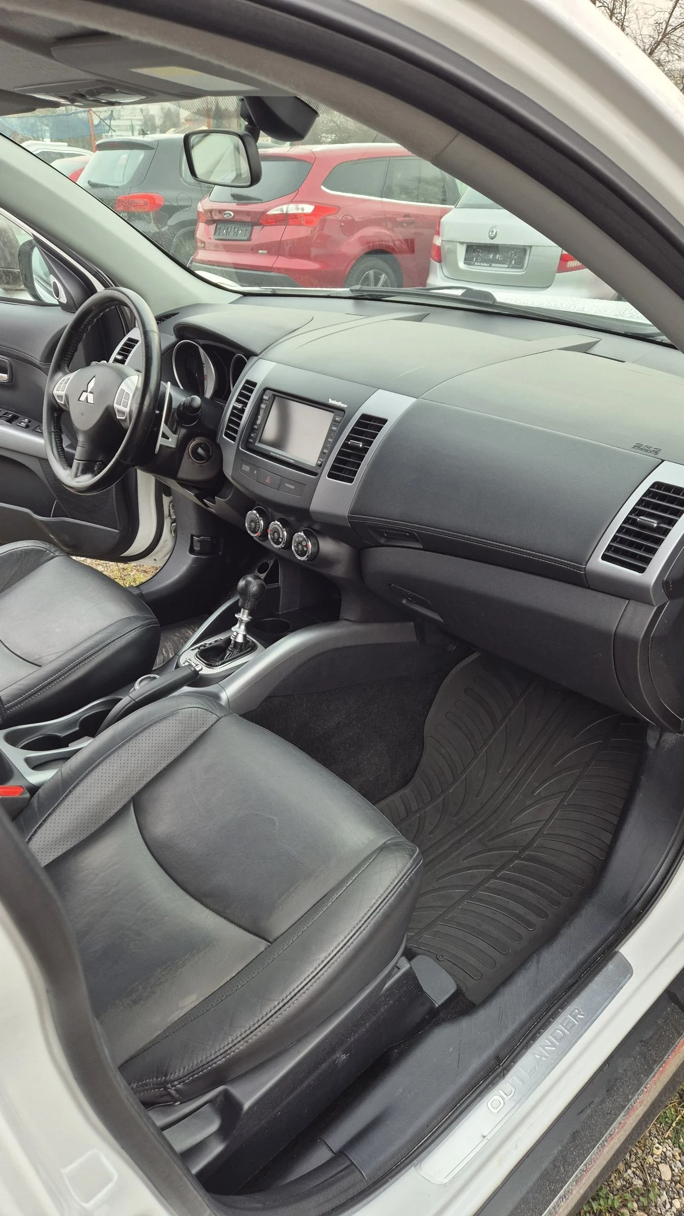 Mitsubishi Outlander 2.2 156kc 1+ 6 ������ 4-4 ����������  | Mobile.bg � ����������� 13