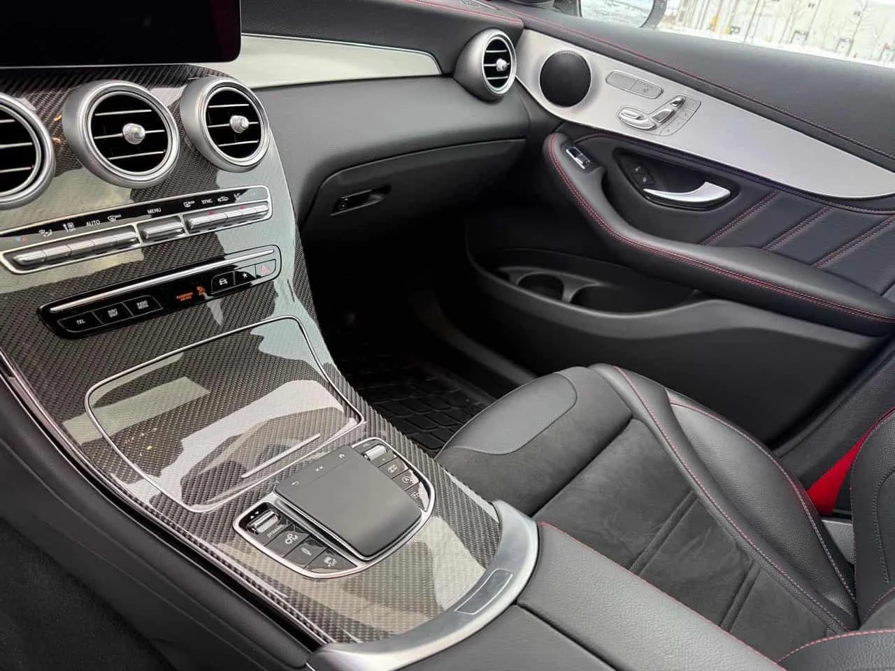 Mercedes-Benz GLC 43 AMG 4MATIC Coupe  CARFAX, снимка 9 - Автомобили и джипове - 53851804