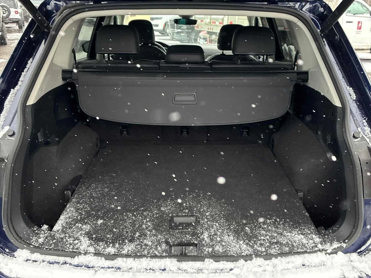 VW Tiguan * Comfortline * CARFAX * ЦЕНА ДО БГ, снимка 12 - Автомобили и джипове - 53885129