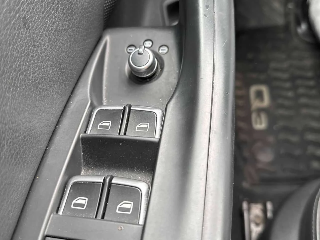 Audi Q3 Progressiv  CARFAX, снимка 14 - Автомобили и джипове - 54156085