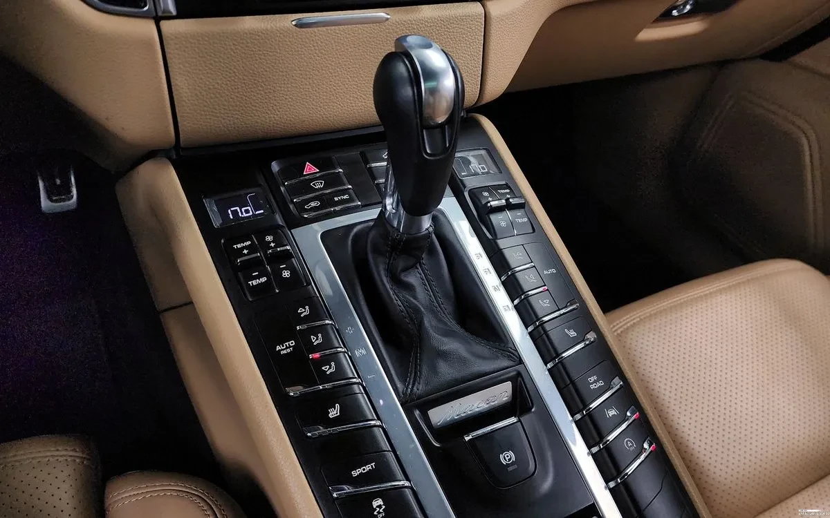 Porsche Macan 3.0 * 4хПодгрев * 3-зонов АС * , снимка 9 - Автомобили и джипове - 54345993