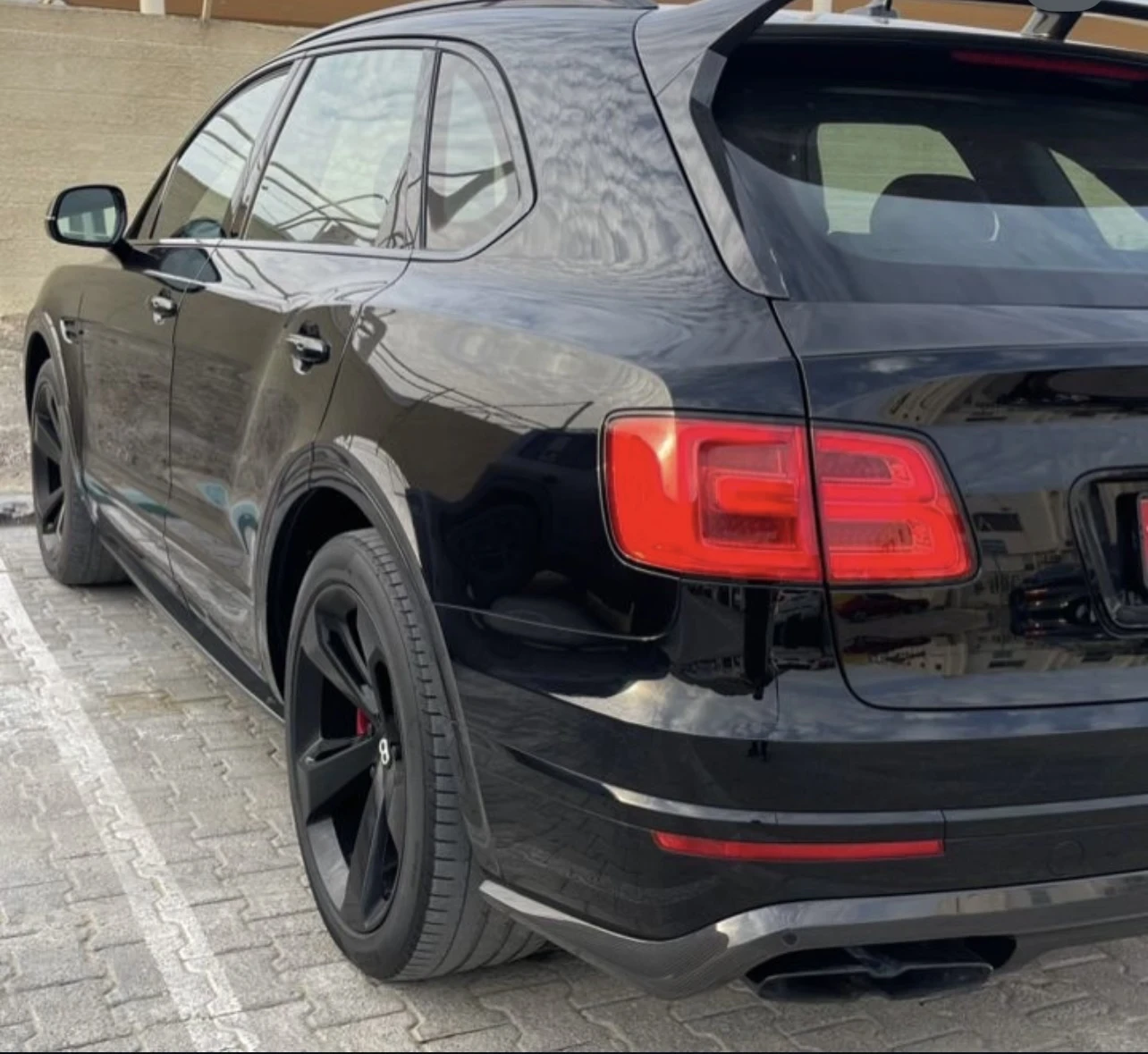 Bentley Bentayga BLACK EDITION, снимка 3 - Автомобили и джипове - 54347510