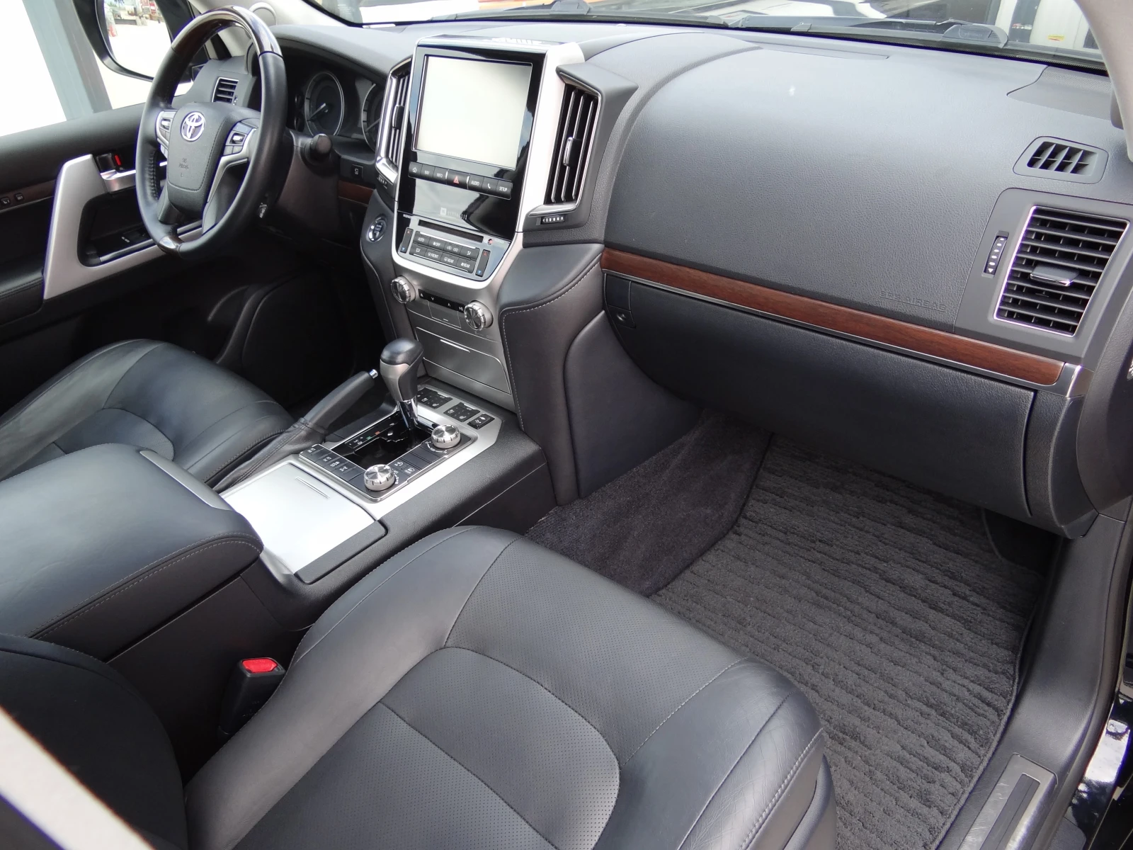 Toyota Land cruiser 200/V8d-4d/Facelift/AWD/Auto/Navi/Koja/Camera-360/, снимка 10 - Автомобили и джипове - 54807936