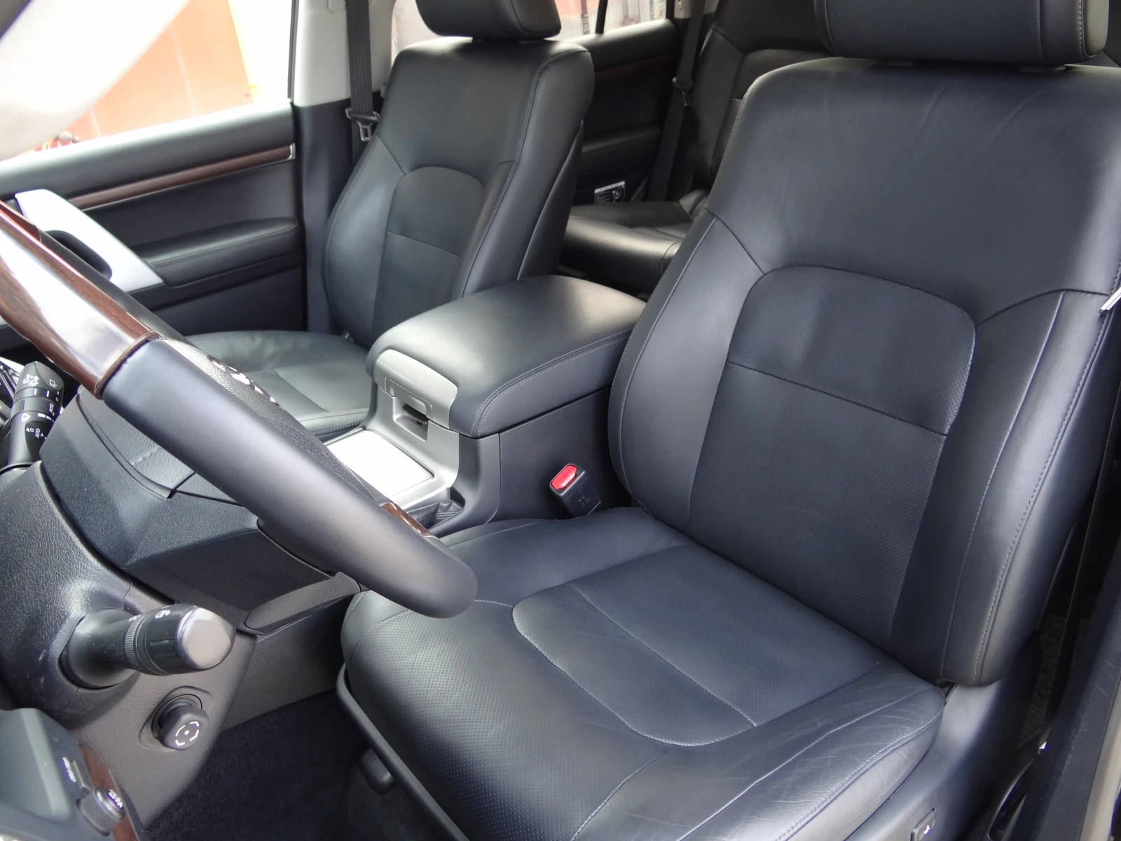 Toyota Land cruiser 200/V8d-4d/Facelift/AWD/Auto/Navi/Koja/Camera-360/, снимка 14 - Автомобили и джипове - 54807936