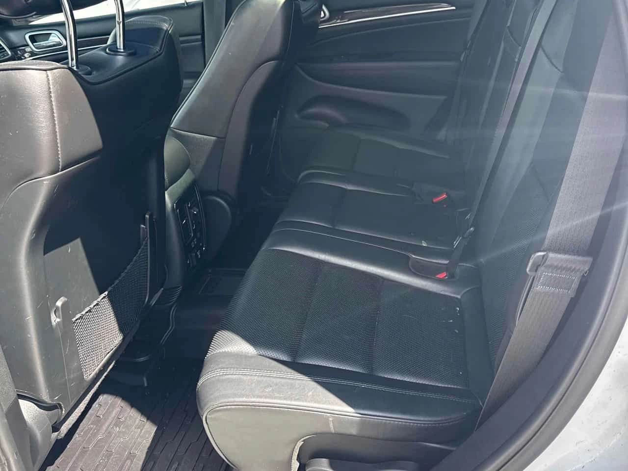 Jeep Grand cherokee * Overland * CARFAX * ОПЦИЯ ЗА ФИНАНСИРАНЕ , снимка 11 - Автомобили и джипове - 55433591