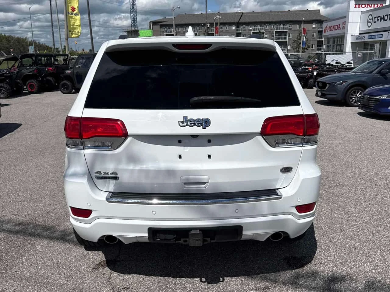 Jeep Grand cherokee * Overland * CARFAX * ОПЦИЯ ЗА ФИНАНСИРАНЕ , снимка 4 - Автомобили и джипове - 55433591