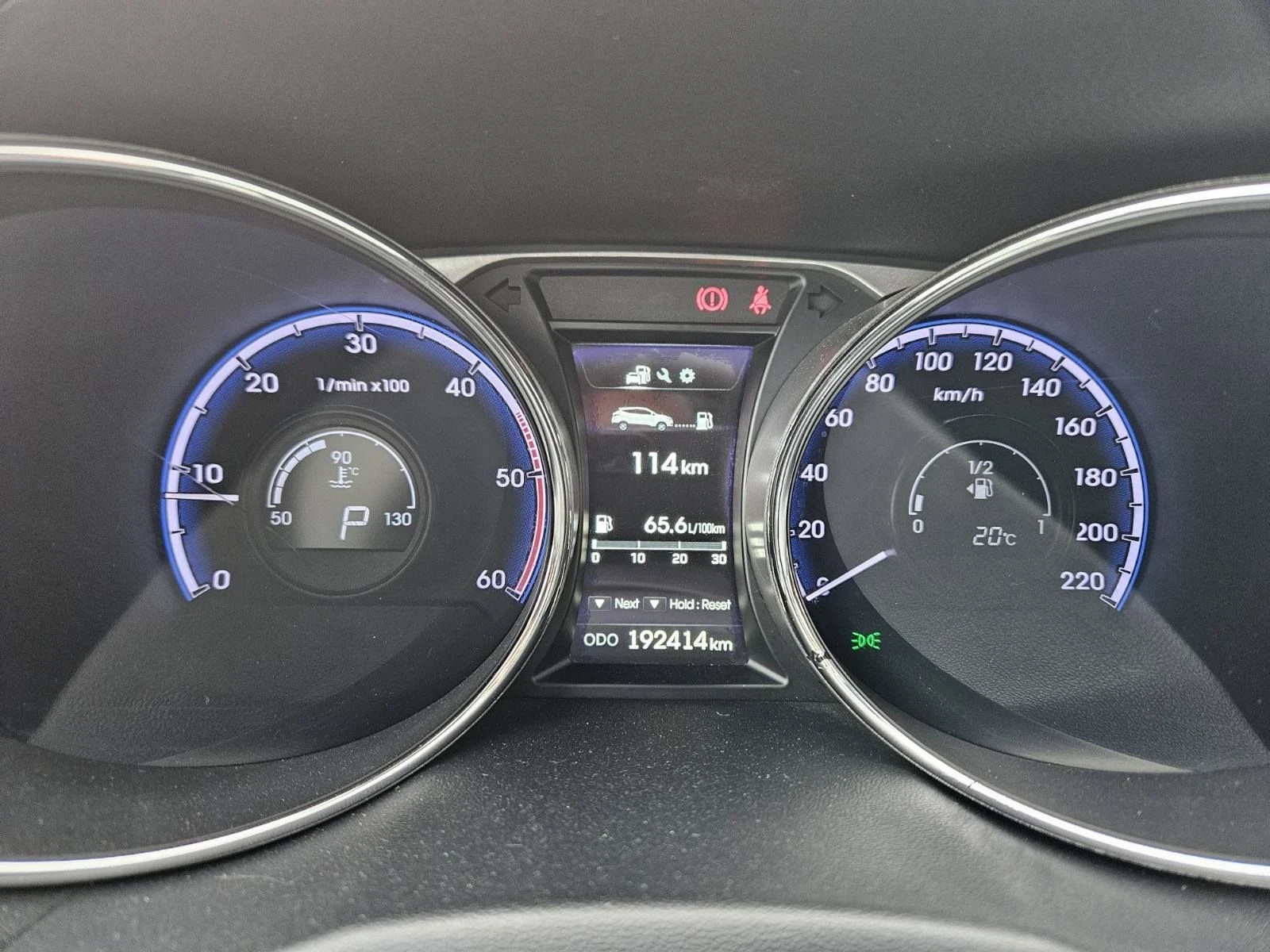 Hyundai IX35 2.0CRDI 4X4 184k.c. PREMIUM, снимка 14 - Автомобили и джипове - 56238460