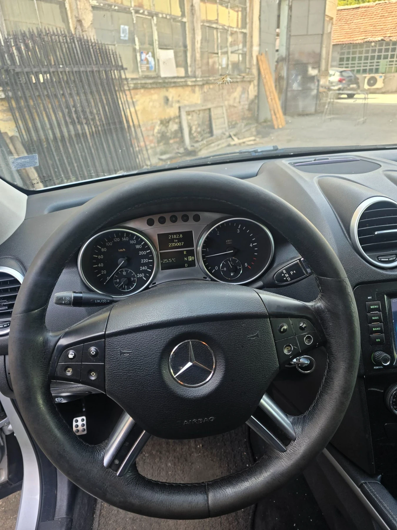Mercedes-Benz ML 320, снимка 5 - Автомобили и джипове - 56391373