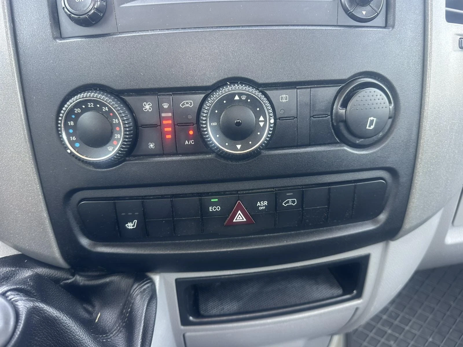 Mercedes-Benz Sprinter 319, снимка 17 - Бусове и автобуси - 55397424
