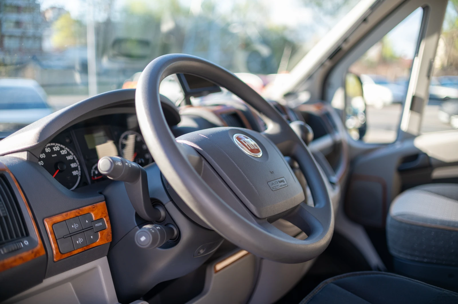 Кемпер Dethleffs ADVANTAGE T5841, снимка 13 - Каравани и кемпери - 54259931