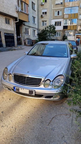 Mercedes-Benz E 220 CDI, снимка 3