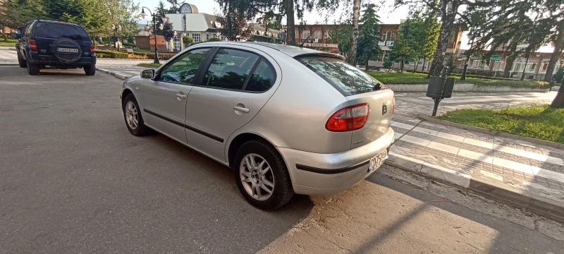 Seat Leon 1.6 16V, снимка 5 - Автомобили и джипове - 47159892