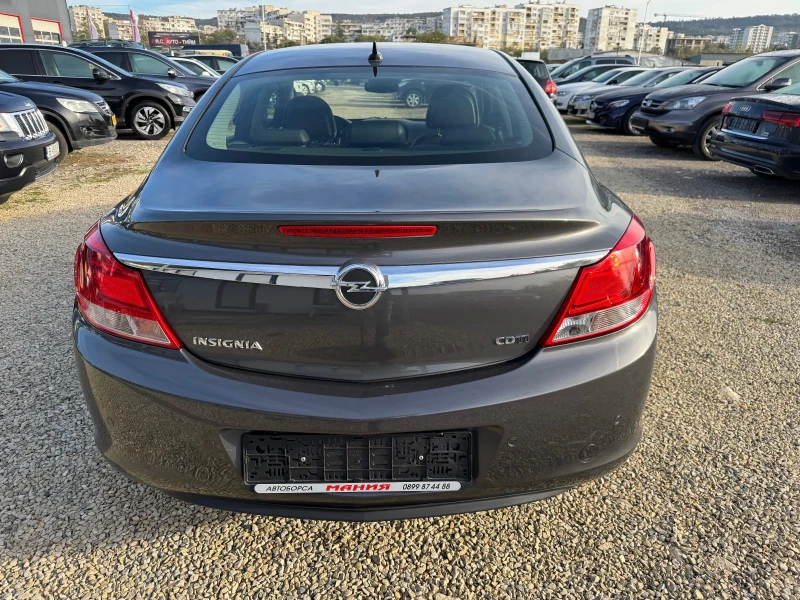 Opel Insignia 2.0TDCI, снимка 8 - Автомобили и джипове - 47573552