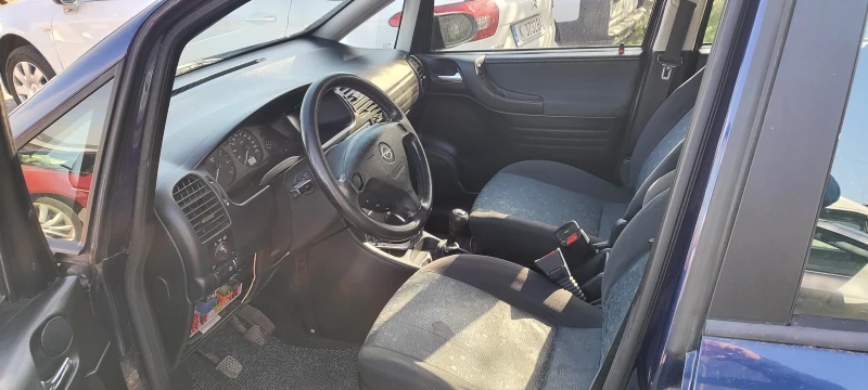 Opel Zafira, снимка 5 - Автомобили и джипове - 49536833