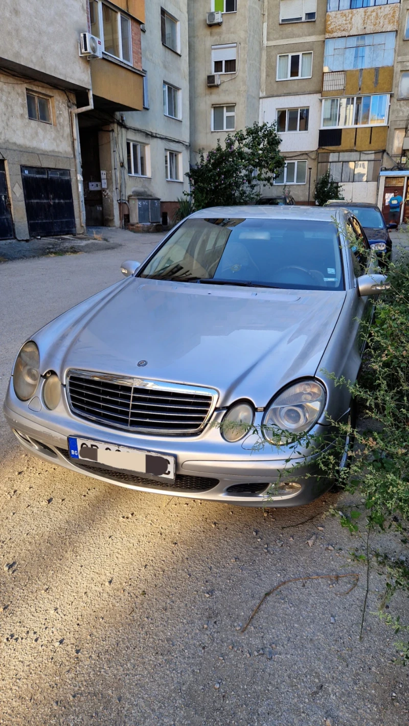 Mercedes-Benz E 220 CDI, снимка 3 - Автомобили и джипове - 52683127