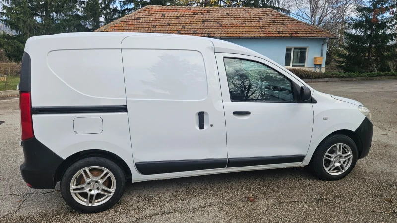 Dacia Dokker, снимка 4 - Автомобили и джипове - 52520347