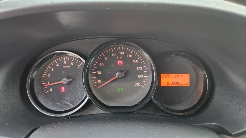 Dacia Dokker, снимка 7 - Автомобили и джипове - 52520347