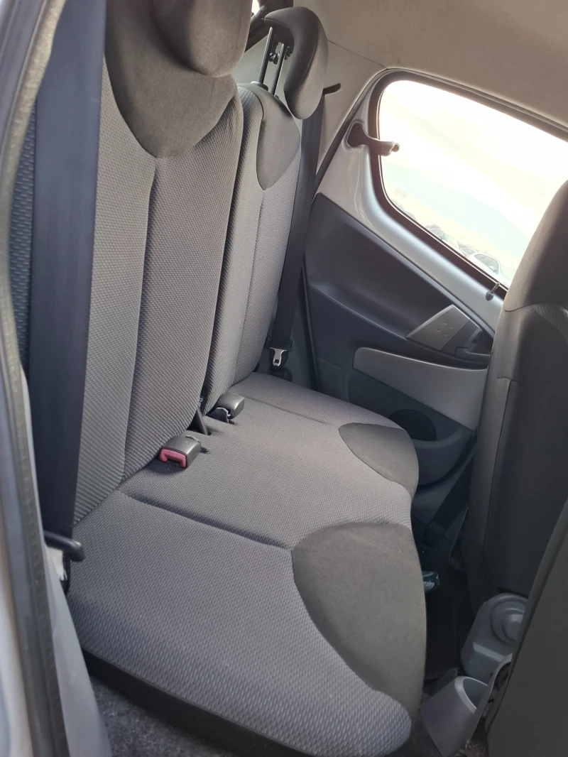 Toyota Aygo 1.0VVT-I* (68кс)* * AВТОМАТИК* * НОВ ВНОС* * , снимка 17 - Автомобили и джипове - 52720927