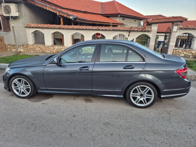 Mercedes-Benz C 220, снимка 4 - Автомобили и джипове - 52802427