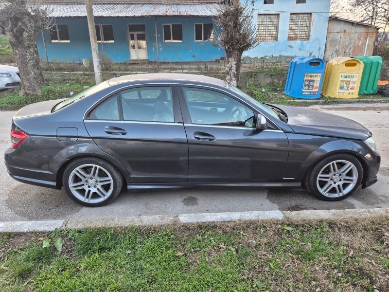 Mercedes-Benz C 220, снимка 7 - Автомобили и джипове - 52802427