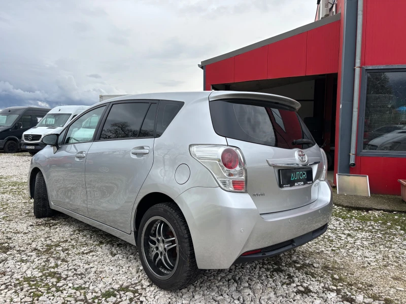 Toyota Verso D4D FACELIFT, снимка 6 - Автомобили и джипове - 53285933