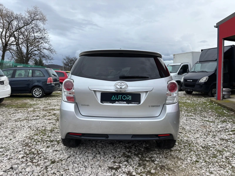 Toyota Verso D4D FACELIFT, снимка 5 - Автомобили и джипове - 53285933