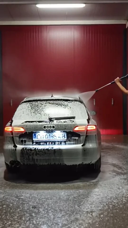 Audi A4 TFSI, снимка 13 - Автомобили и джипове - 52798845