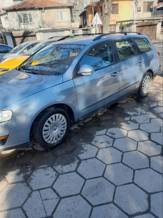 VW Passat, снимка 2 - Автомобили и джипове - 56140351