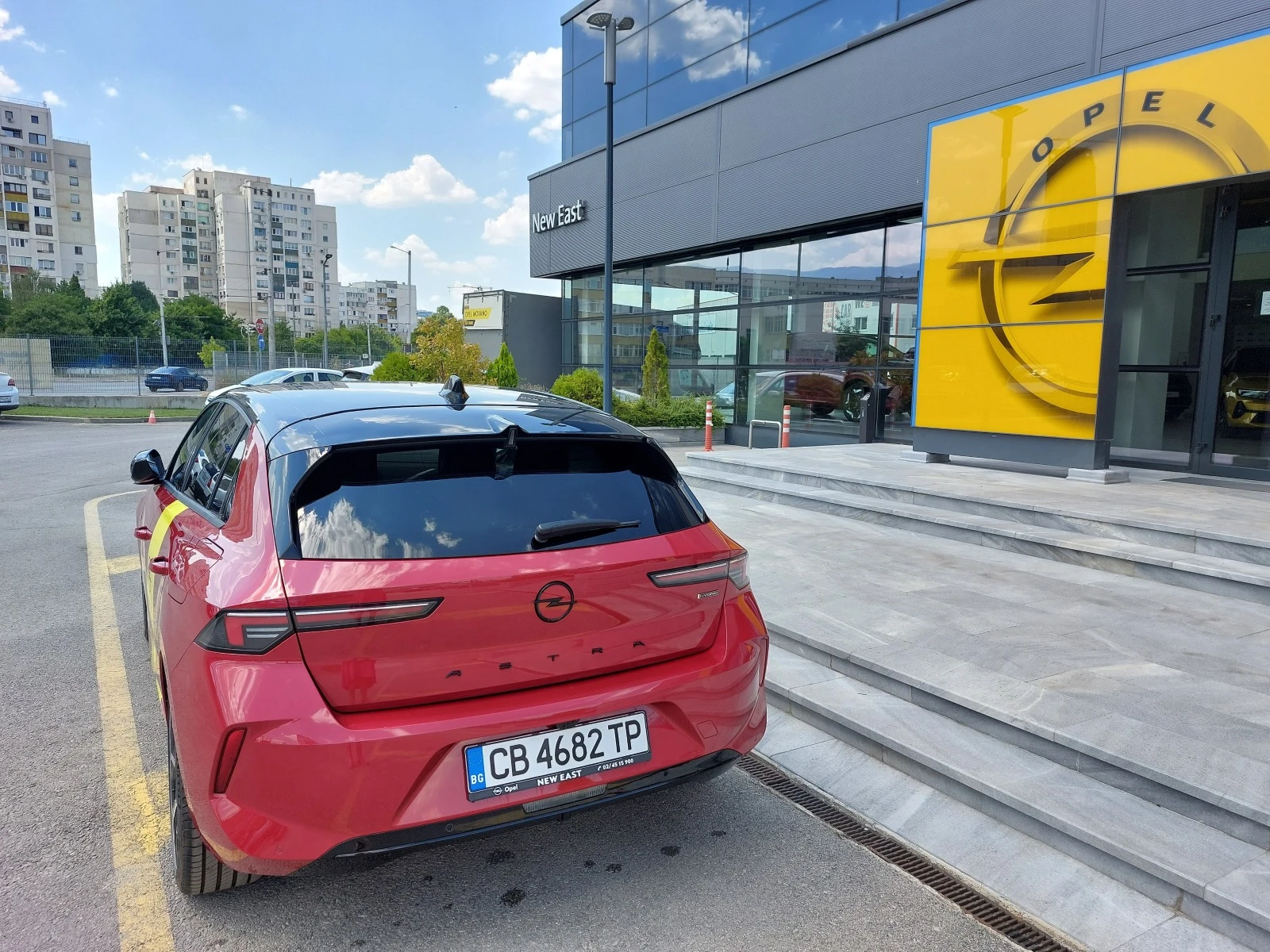 Opel Astra PHEV GS Line 1.6 PureTech - изображение 3