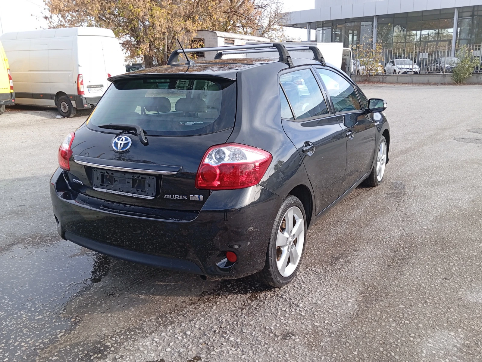 Toyota Auris 1.8 hibrid - изображение 6