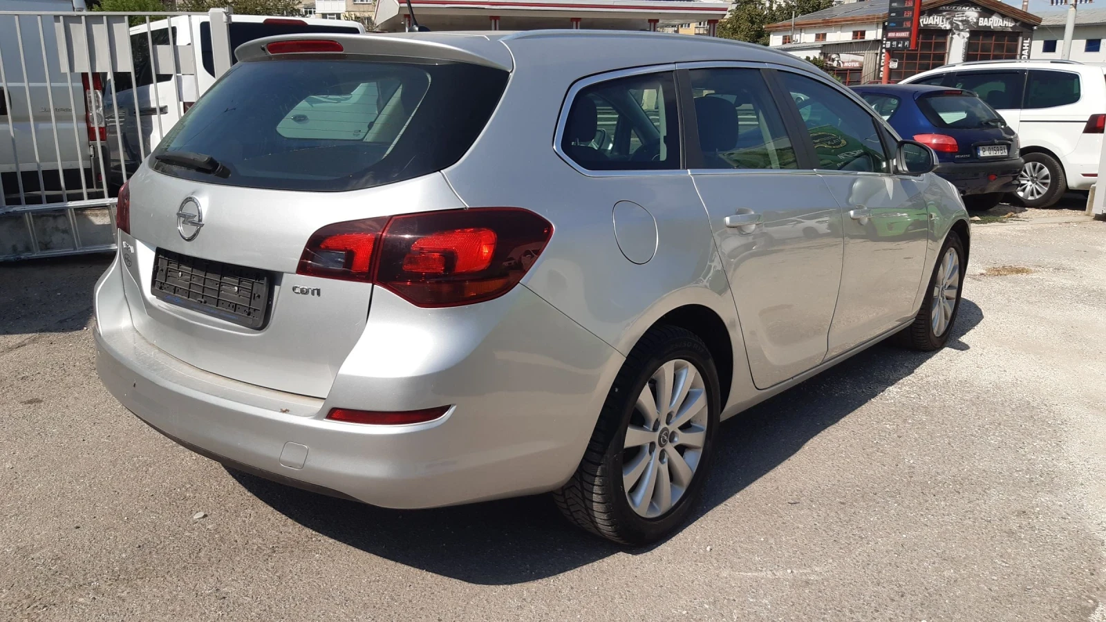 Opel Astra 1.7CDTI.ВНОС ИТАЛИЯ. - изображение 4