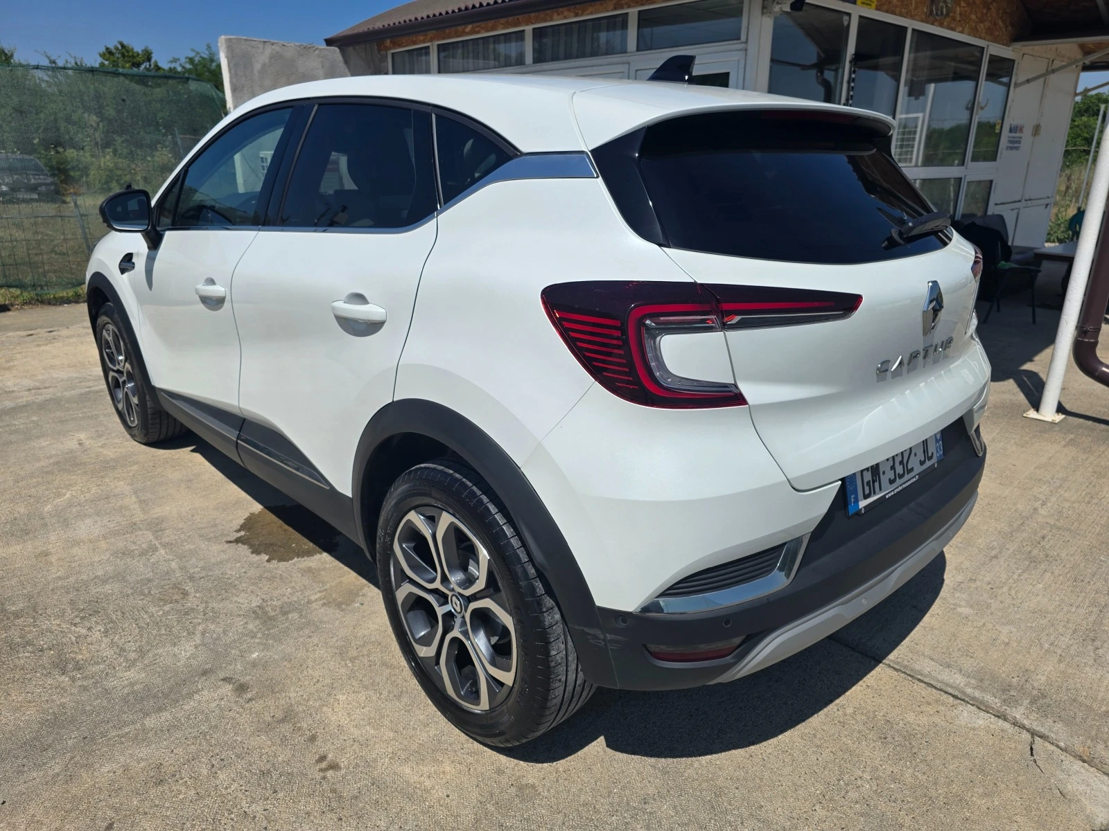 Renault Captur 1.3TCE 158к.с.* Гаранция* 10000км.* 360 KAMERA  - изображение 3