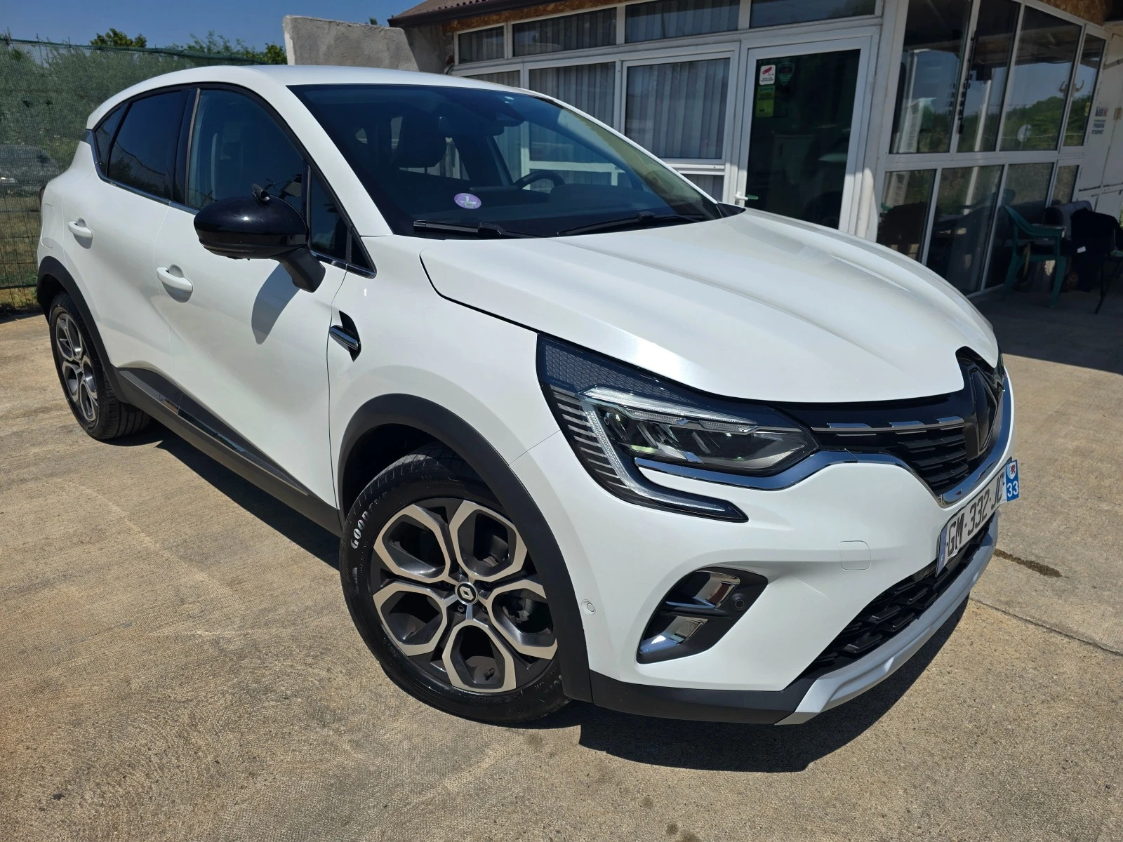 Renault Captur 1.3TCE 158к.с.* Гаранция* 10000км.* 360 KAMERA  - изображение 7