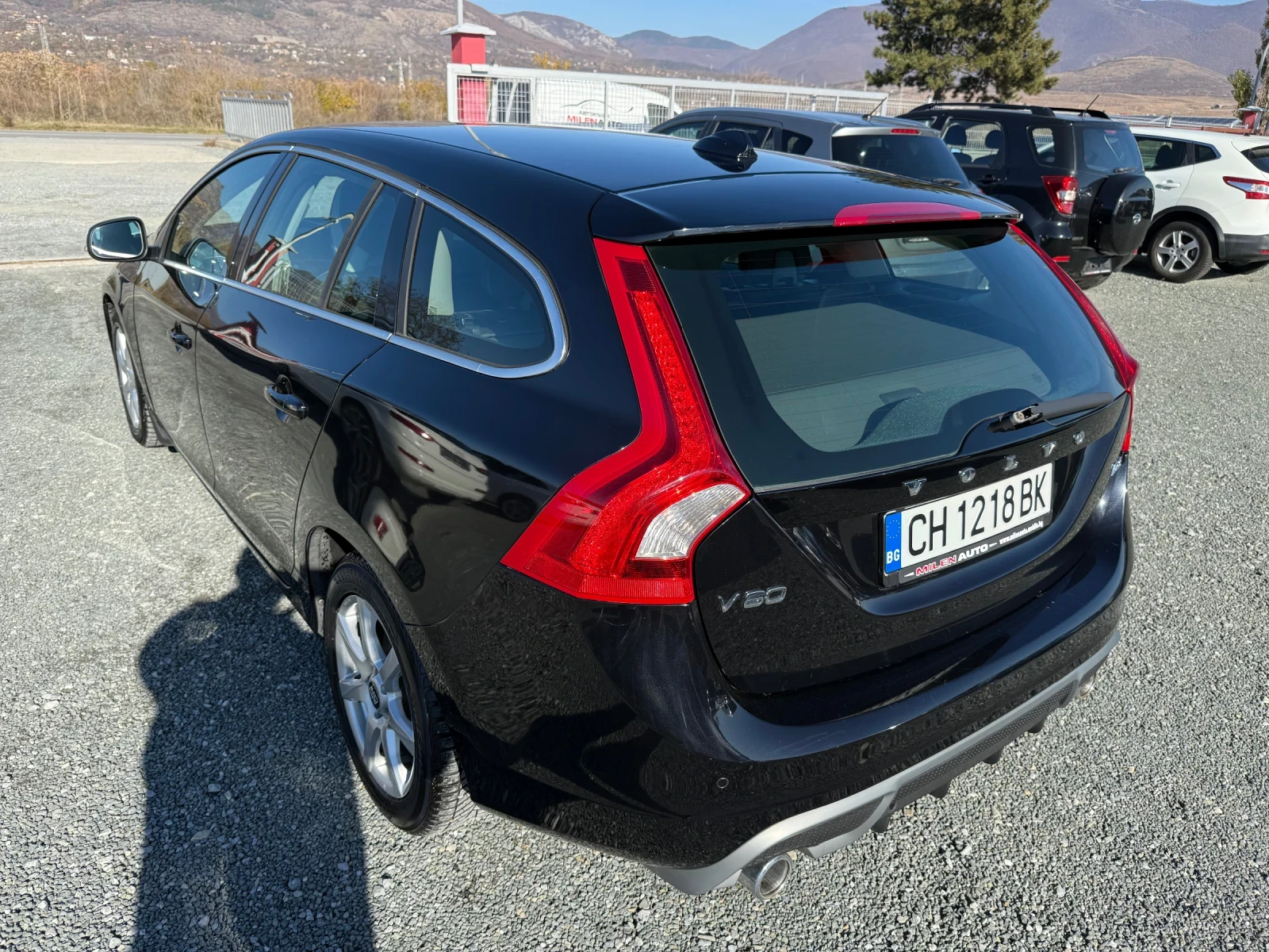 Volvo V60 (KATO НОВА) - изображение 8