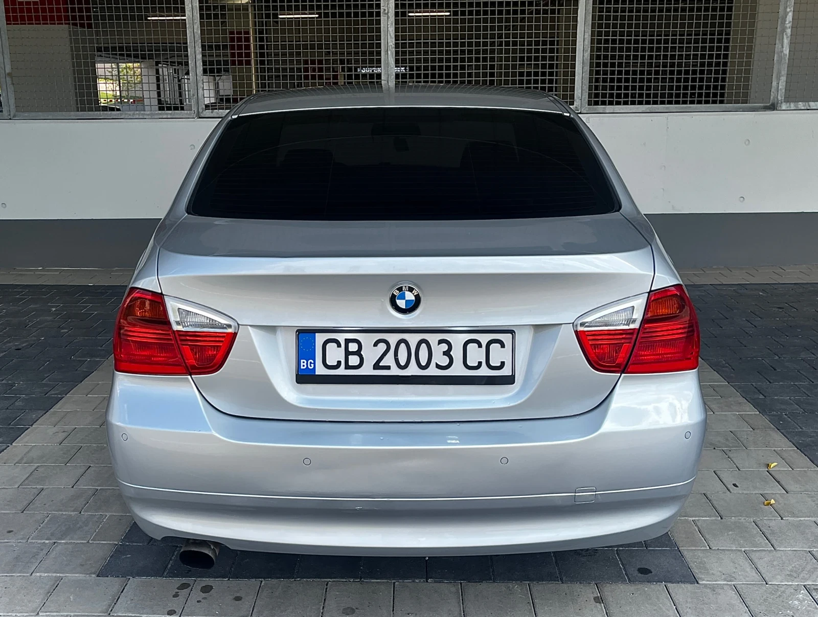 BMW 318 2.0i 129к.с. - изображение 5