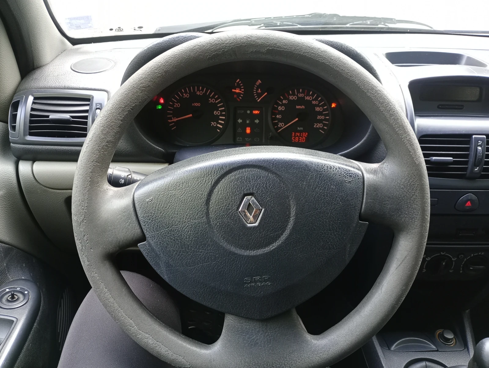 Renault Clio  - изображение 9