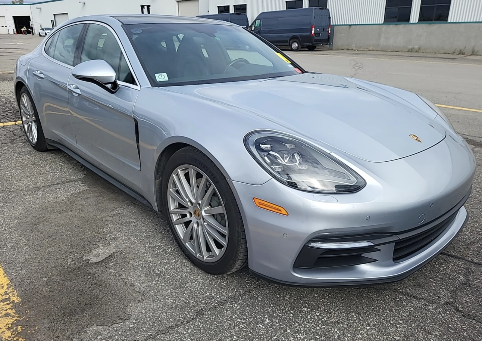 Porsche Panamera 4S - изображение 2