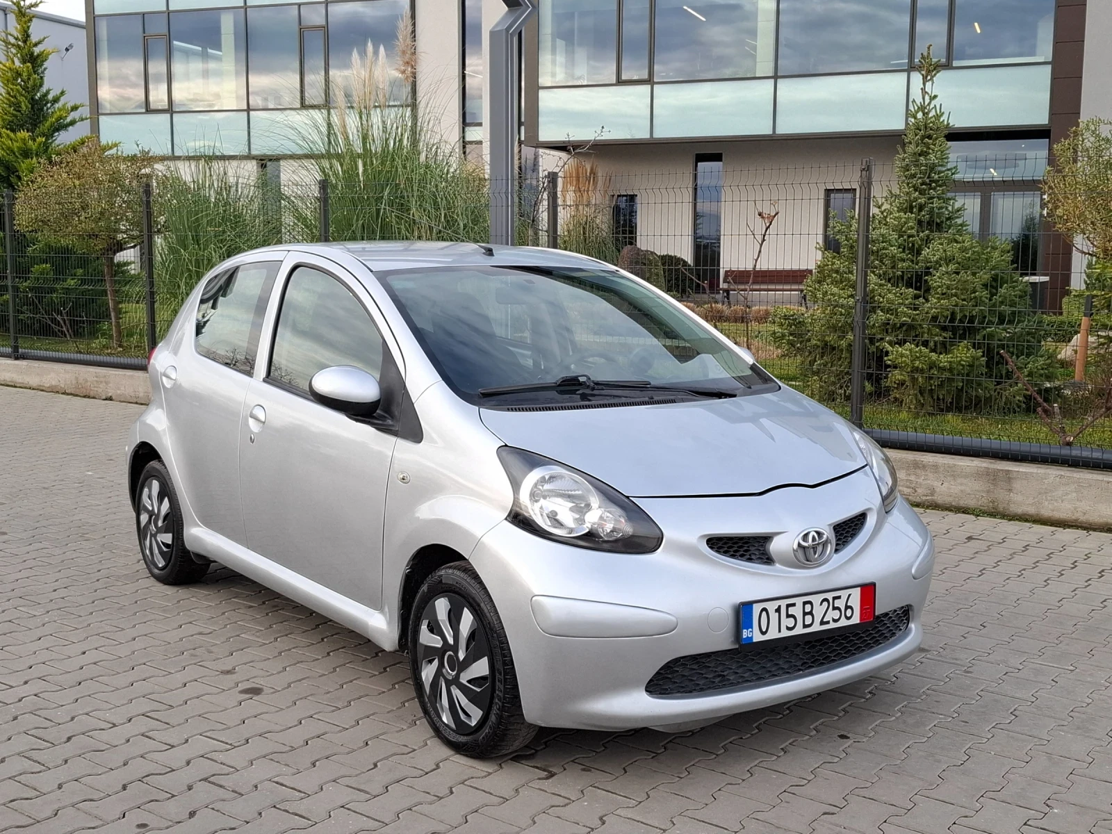 Toyota Aygo 1.0VVT-I* (68��)* * A��������* * ��� ����* *  | Mobile.bg � ����������� 3
