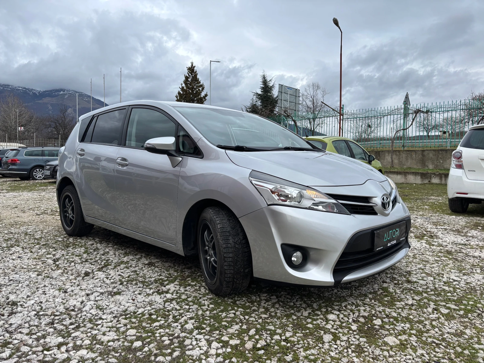 Toyota Verso D4D FACELIFT - изображение 3