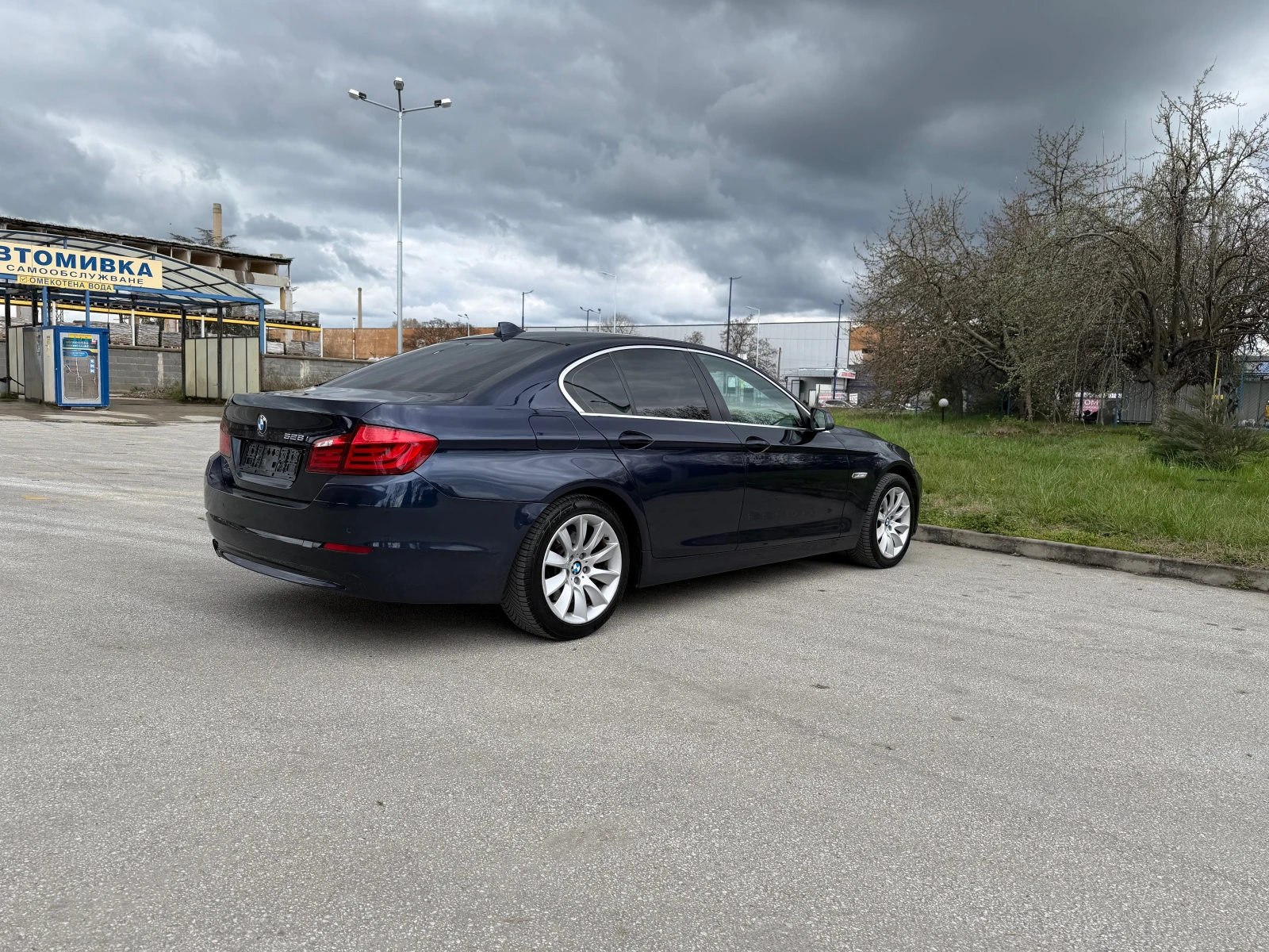 BMW 528 3.0i Luxury, снимка 7 - Автомобили и джипове - 54082884