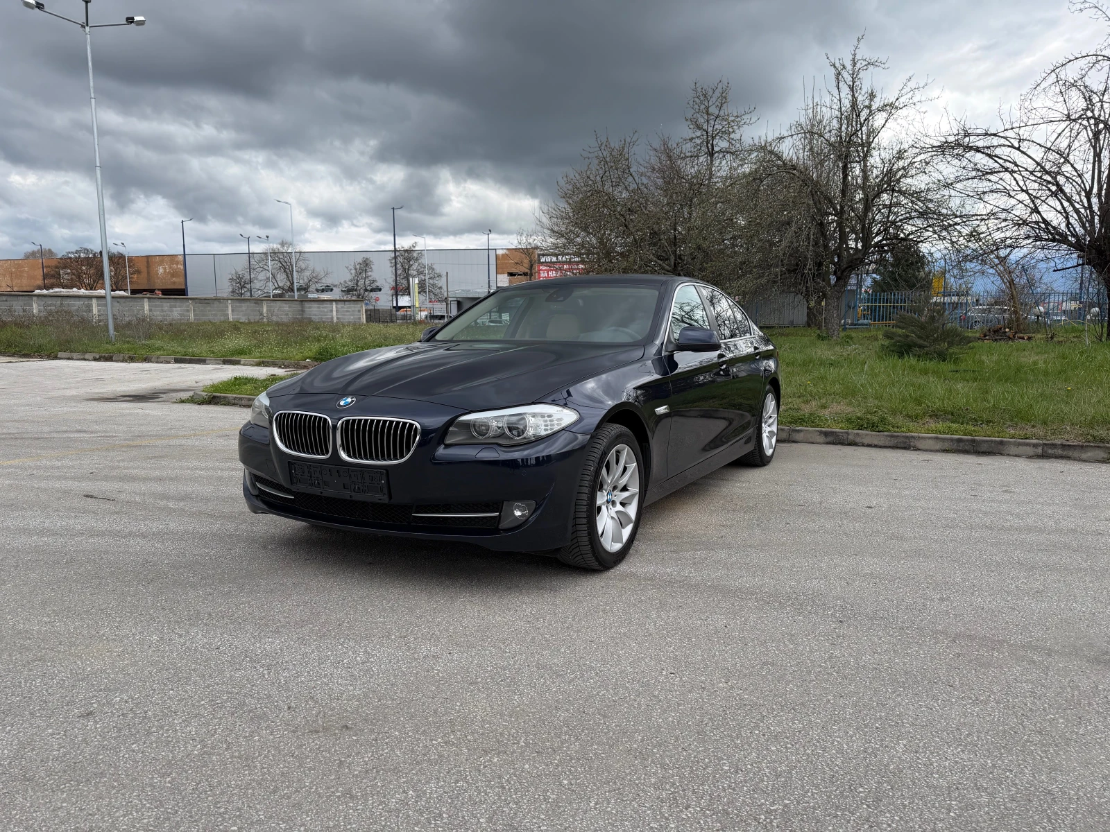 BMW 528 3.0i Luxury, снимка 2 - Автомобили и джипове - 54082884