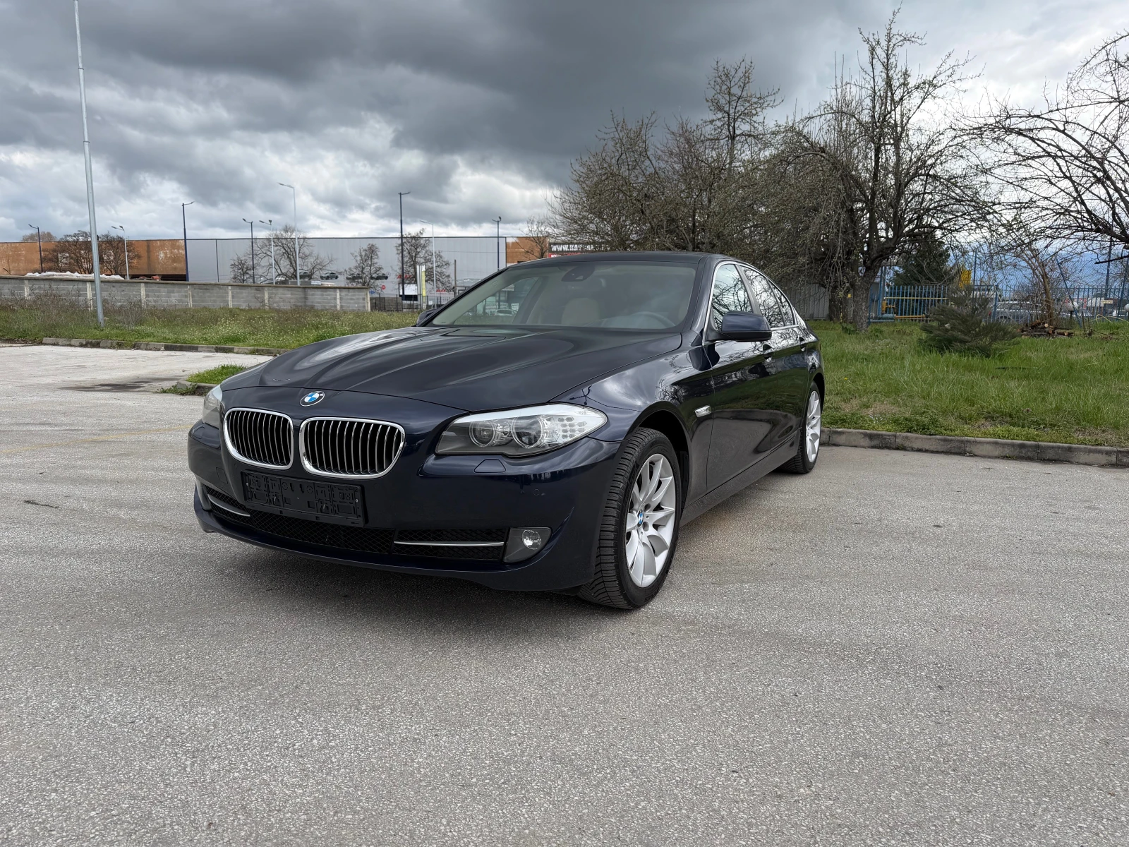 BMW 528 3.0i Luxury, снимка 6 - Автомобили и джипове - 54082884
