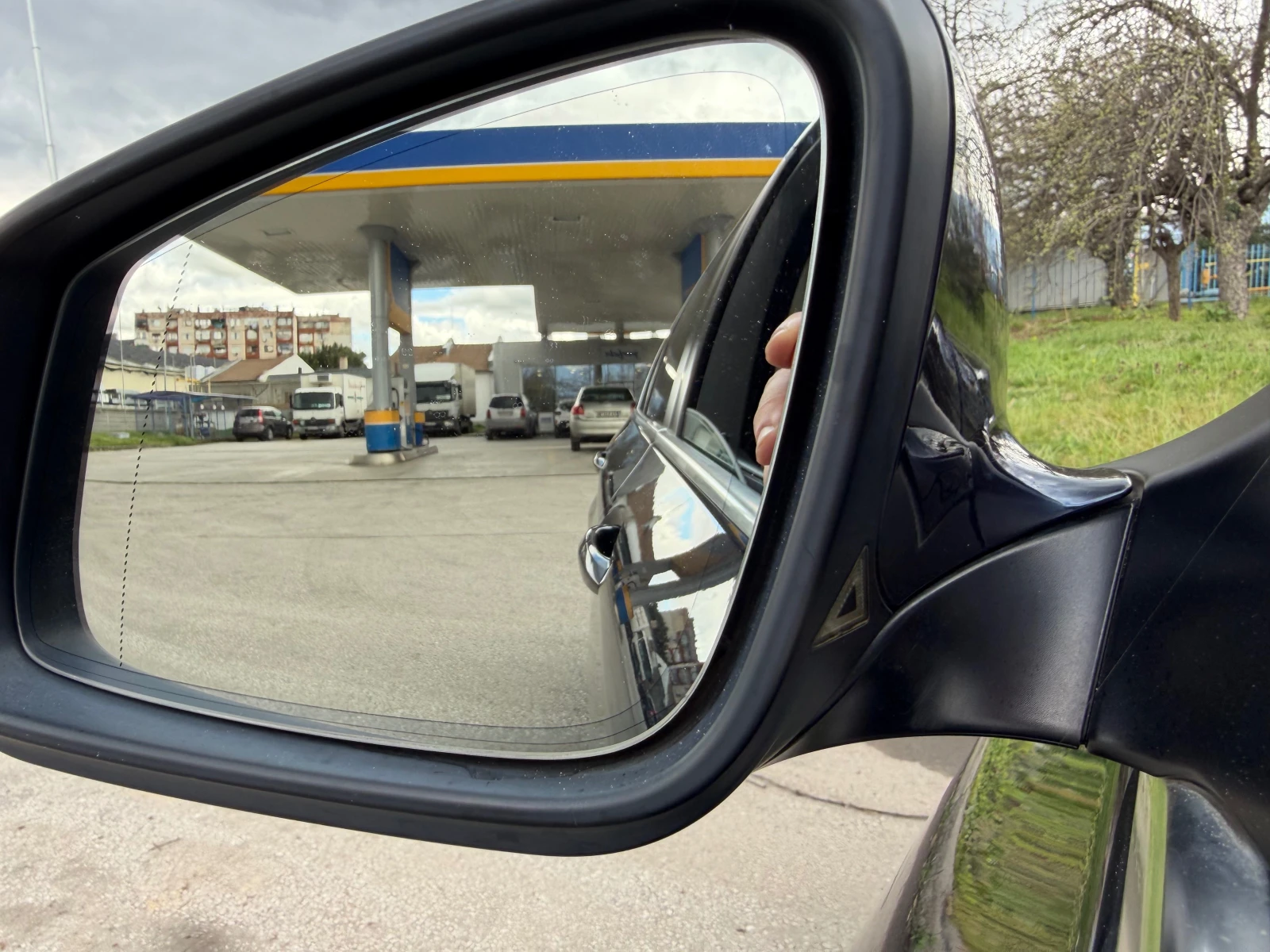 BMW 528 3.0i Luxury, снимка 17 - Автомобили и джипове - 54082884