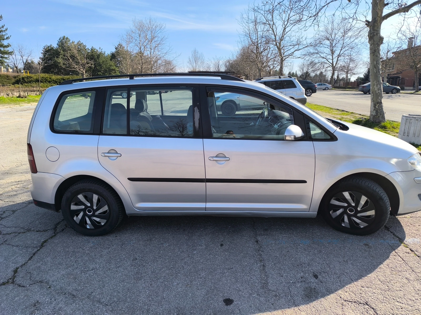 VW Touran, снимка 3 - Автомобили и джипове - 54515277